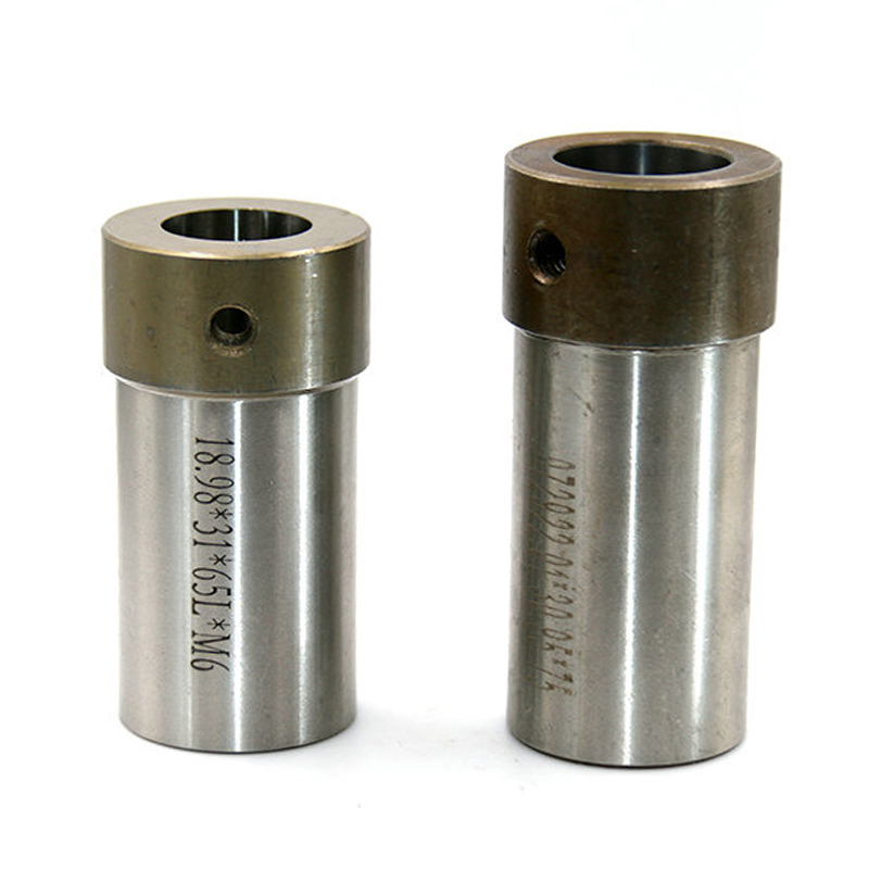 Hårdmetallform första stans andra stansskurna kniv och stanshus Hårdmetallform första stans andra stansskurna kniv och stanshus